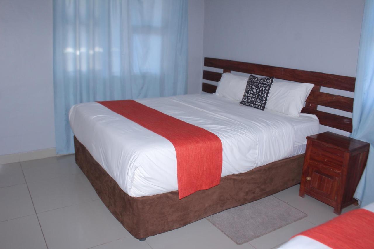 Global Guest House Kasane Exterior photo