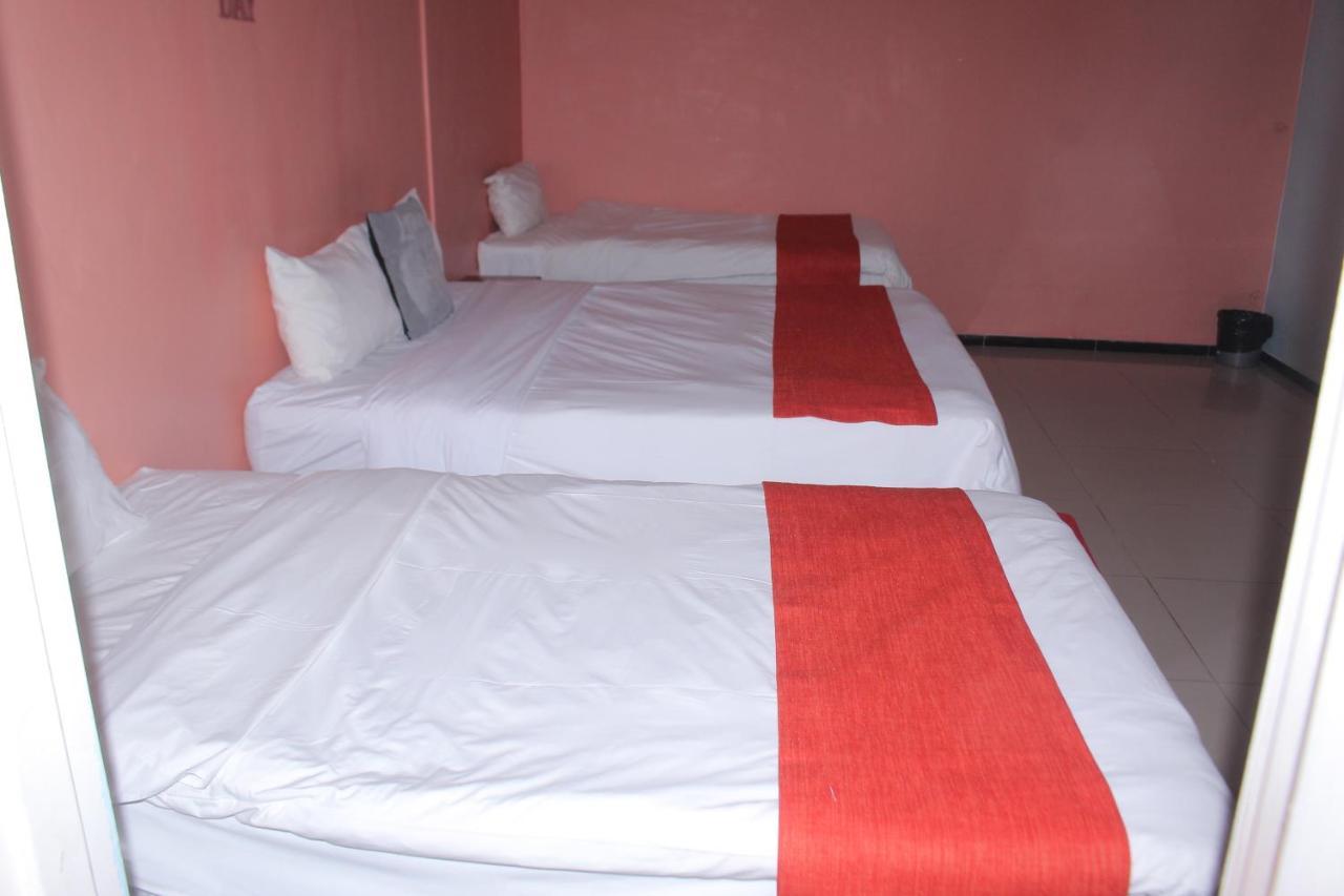 Global Guest House Kasane Exterior photo