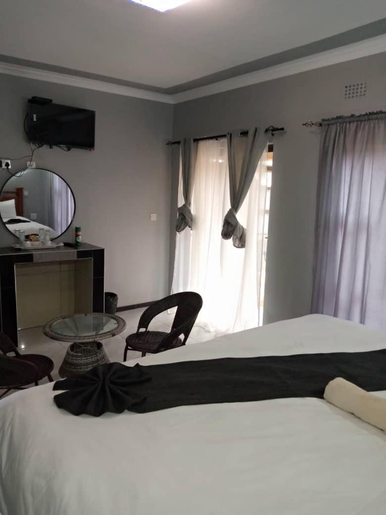 Global Guest House Kasane Exterior photo