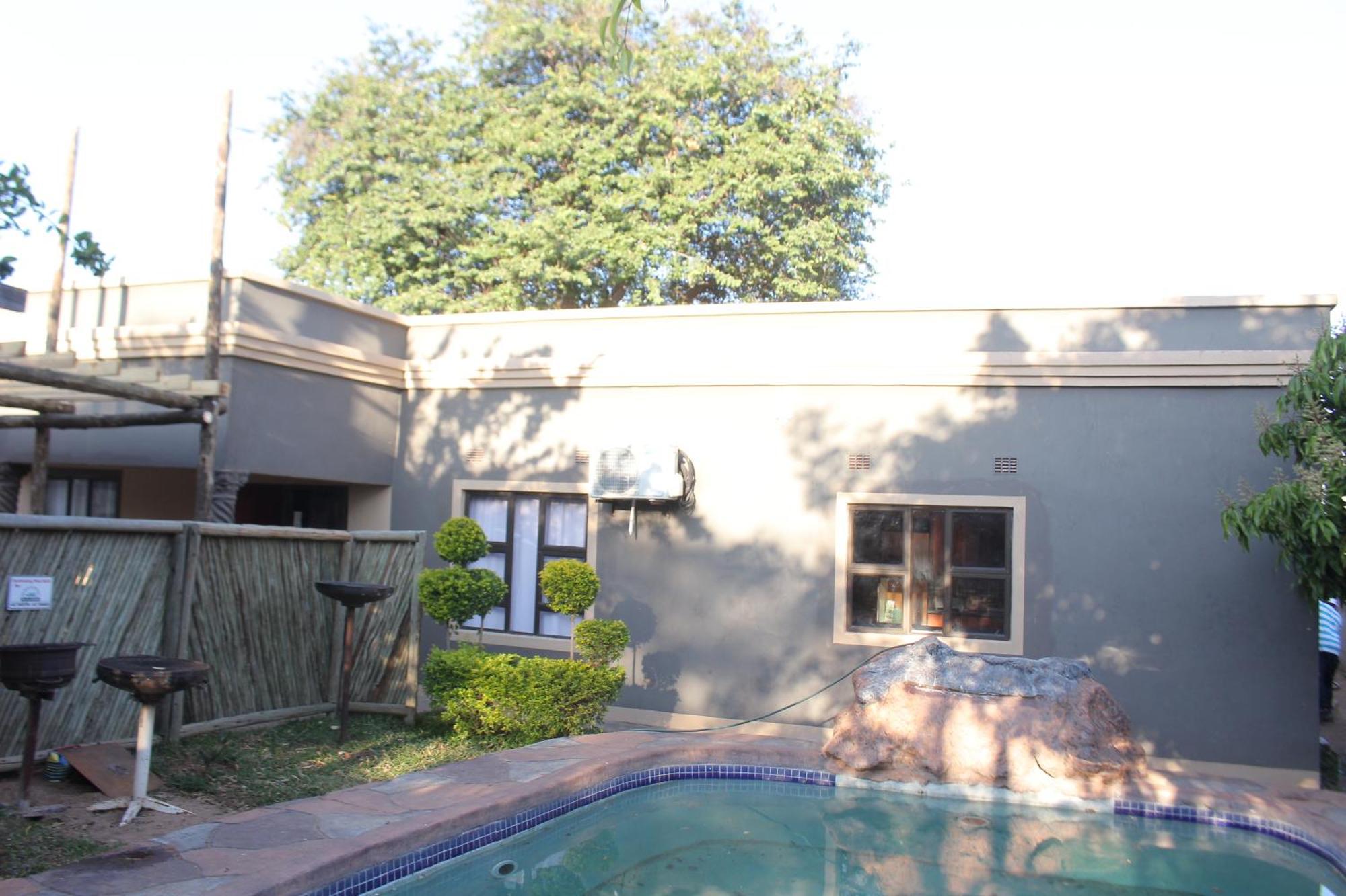 Global Guest House Kasane Exterior photo